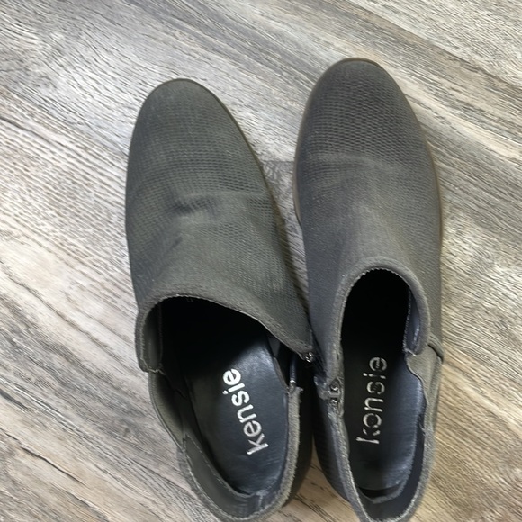 Kensie Gerona Textured Suede Grey Ankle Bootie, size 7.5 - Picture 8 of 9